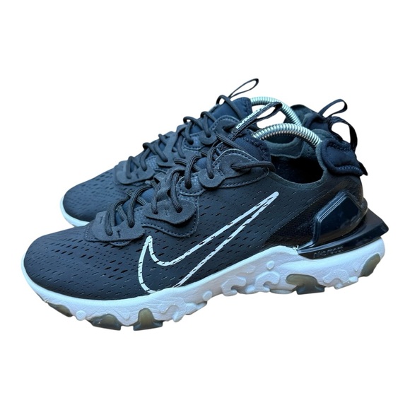 Nike React women size 9 Vision Black White Running Shoes Sneakers CD4373-006